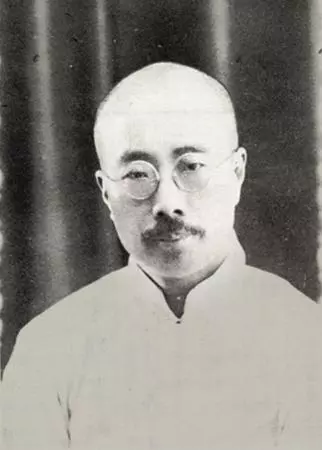 周作人中國現(xiàn)代著名散文家、文學理論家