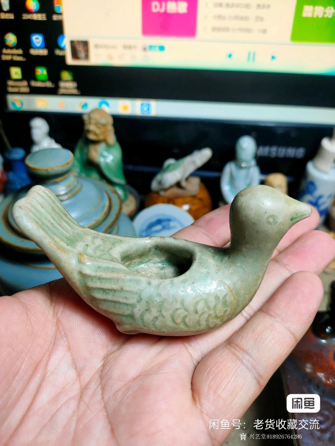 18926764286文玩雜項(xiàng)作品《青釉鳥》
